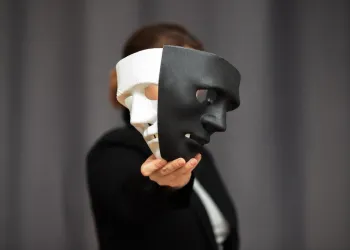 Ünlülerin Gittiği Oyunculuk Kursları ve Dünyaca Ünlü Okullar