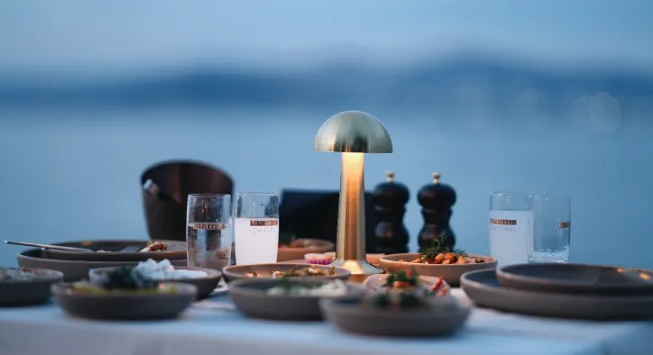 Ünlülerin Tercih Ettiği Yeni Nesil Meyhane: Barbada Büyükada