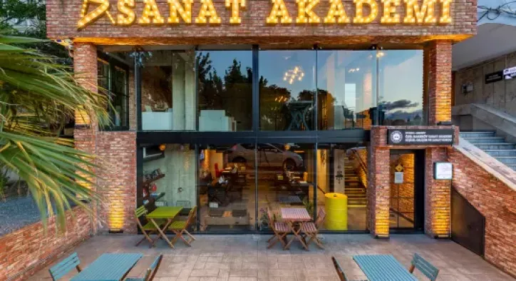 Ünlü Ailelerin Tercih Ettiği Yaratıcı Drama Kursu